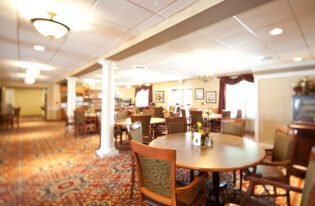 Dining at Country Meadows of Mechanicsburg